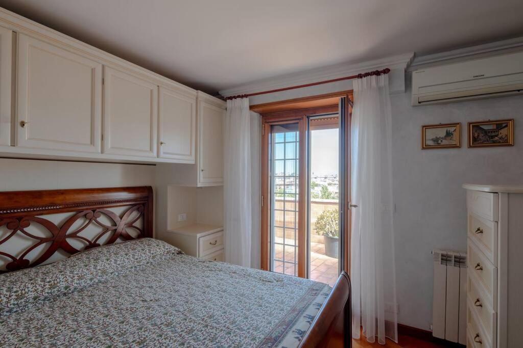 Ferienwohnung Attico Per Quattro Persone Sulla Nomentana, Wi-Fi, Aria Condizionata Rom Exterior foto