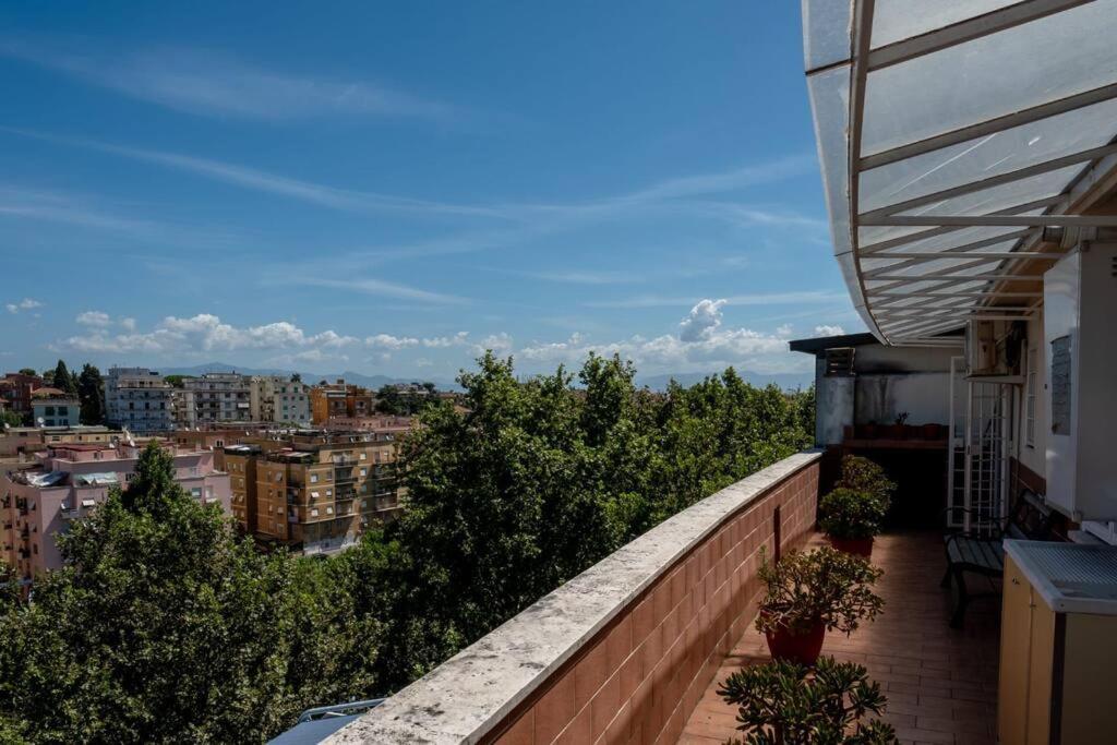 Ferienwohnung Attico Per Quattro Persone Sulla Nomentana, Wi-Fi, Aria Condizionata Rom Exterior foto