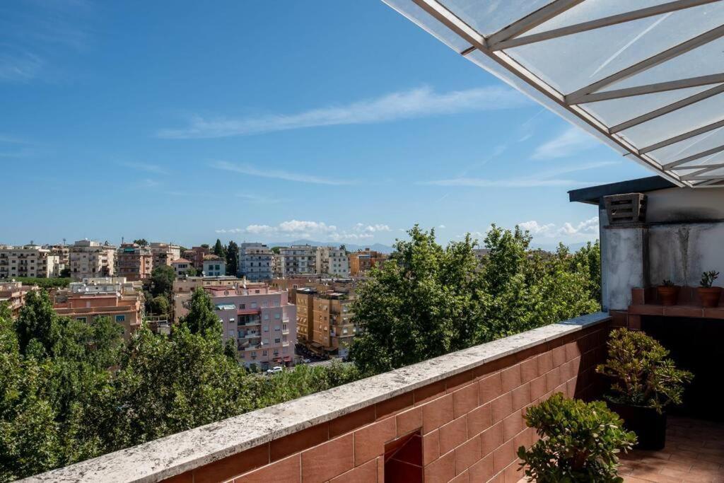 Ferienwohnung Attico Per Quattro Persone Sulla Nomentana, Wi-Fi, Aria Condizionata Rom Exterior foto